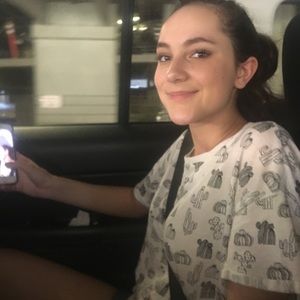 Meet your Posher, Monica